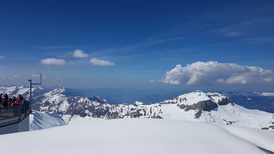 007 Elegance: Private Tour to Schilthorn from Interlaken - Stechelberg cable car: your first big Alpine moment