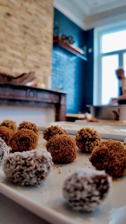 1.5h Cusco Chocolate Workshop - Truffles & Hot Chocolate - What you take home: 20 truffles you pack yourself