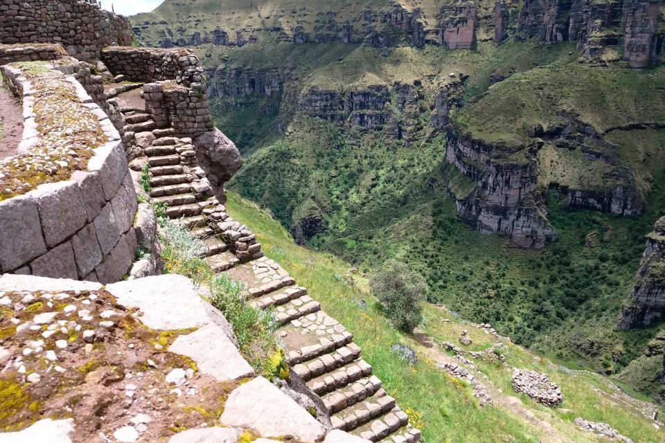 1 day excursion to Waqrapukara - Panoramic Views: What to Watch For During the Photo Stops