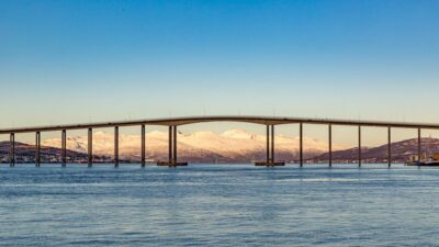 1 Hour Photo & History Cruise - Your one-hour route: Tromsø city sights, cable car views, and the bridge pass
