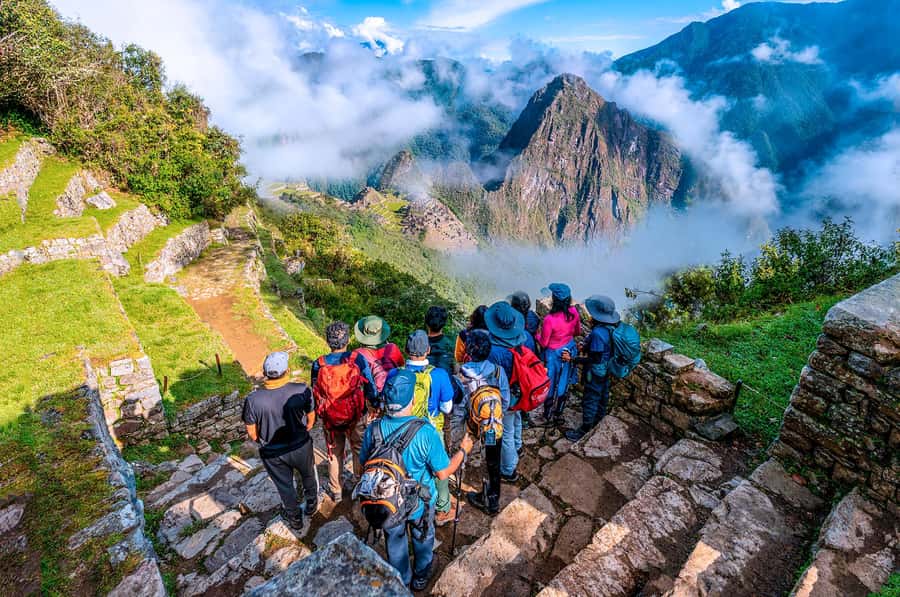 2-Day Inca Trail Hike to Machu Picchu & Panoramic Train - The real rhythm: 2 days that start before sunrise (and keep going)