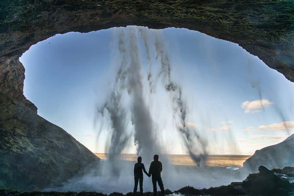 2-Day South Coast, Blue Ice Cave, Glacier Lagoon Tour - Jökulsárlón Glacier Lagoon: A 200-Metre-Deep Lake with Floating Icebergs