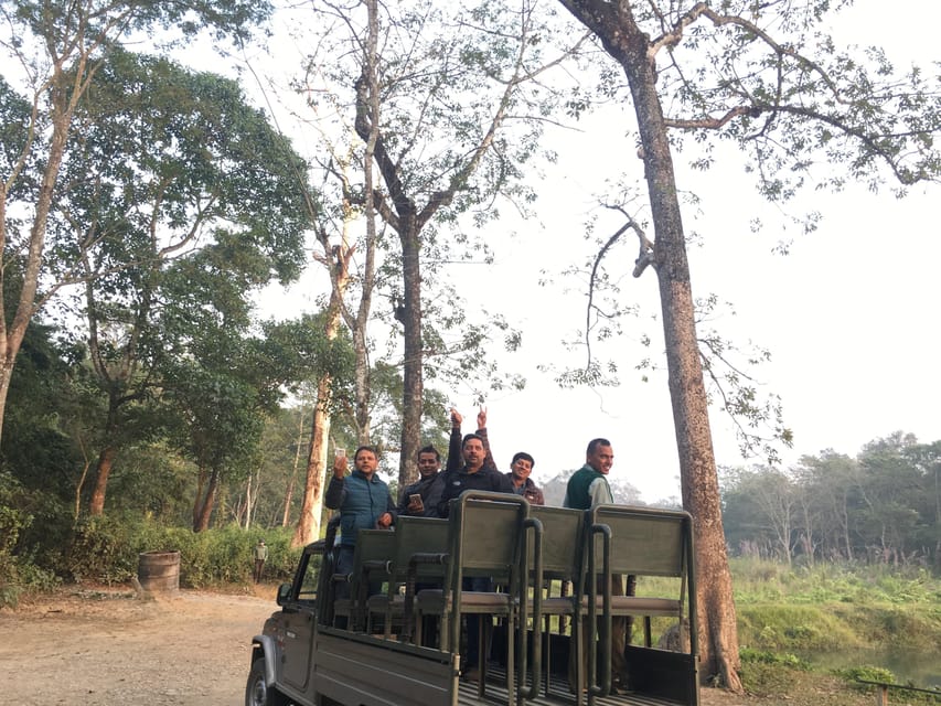 3 Nights 4 Days Chitwan National Park with Tower Night Stay - Day 1: Bus Ride Into Chitwan, Sunset on Rapti, and Tharu Culture