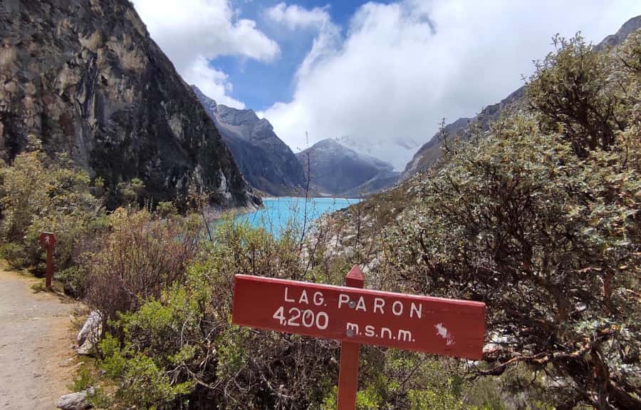 Ancash: Trekking to Paron Lagoon with Entrance | Full day| - Pickup in the Huaraz–Caraz area and the unpaved road to Carhuaz