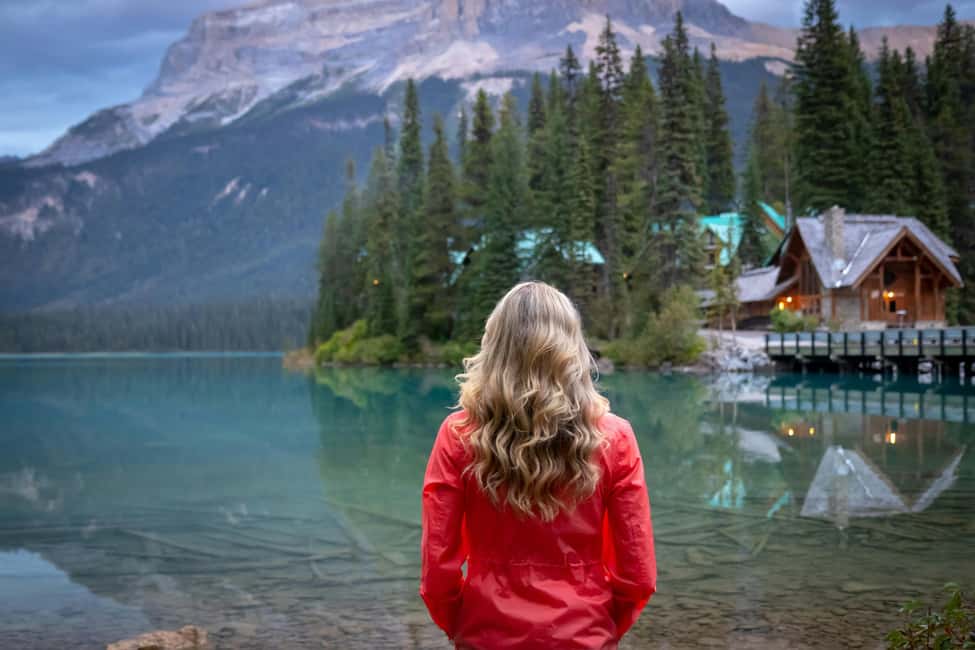 Banff 2-day: Lake Louise, Moraine Lake, Johnston Canyon tour - Yoho National Park, Spiral Tunnel, and the quick hits in between