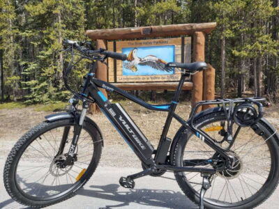 Banff: 4-Hour E-Bike and Walking Tour in Johnston Canyon - Vermilion Lakes and the Bow Valley Parkway ride on bike shoulders