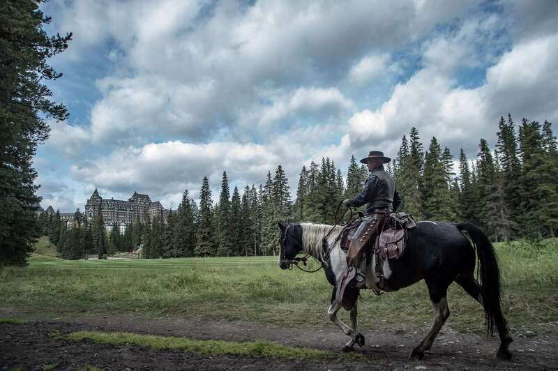 Banff: 4-Hour Sulphur Mountain Intermediate Horseback Ride - The snack stop and the views over the valley