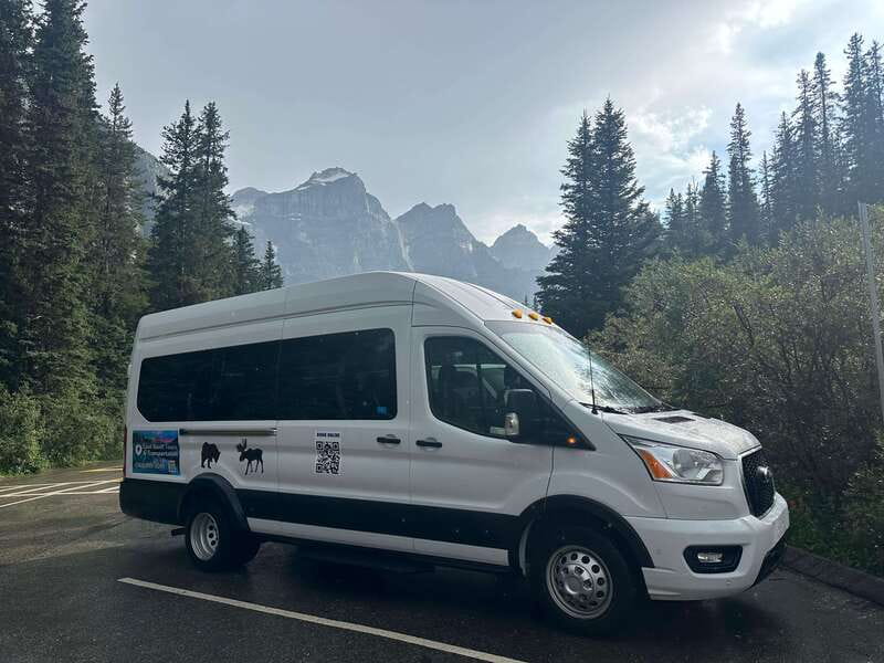 Banff/Canmore: Moraine Lake and Lake Louise 90 Min Each - Where you start and where you end: make your day fit your plans
