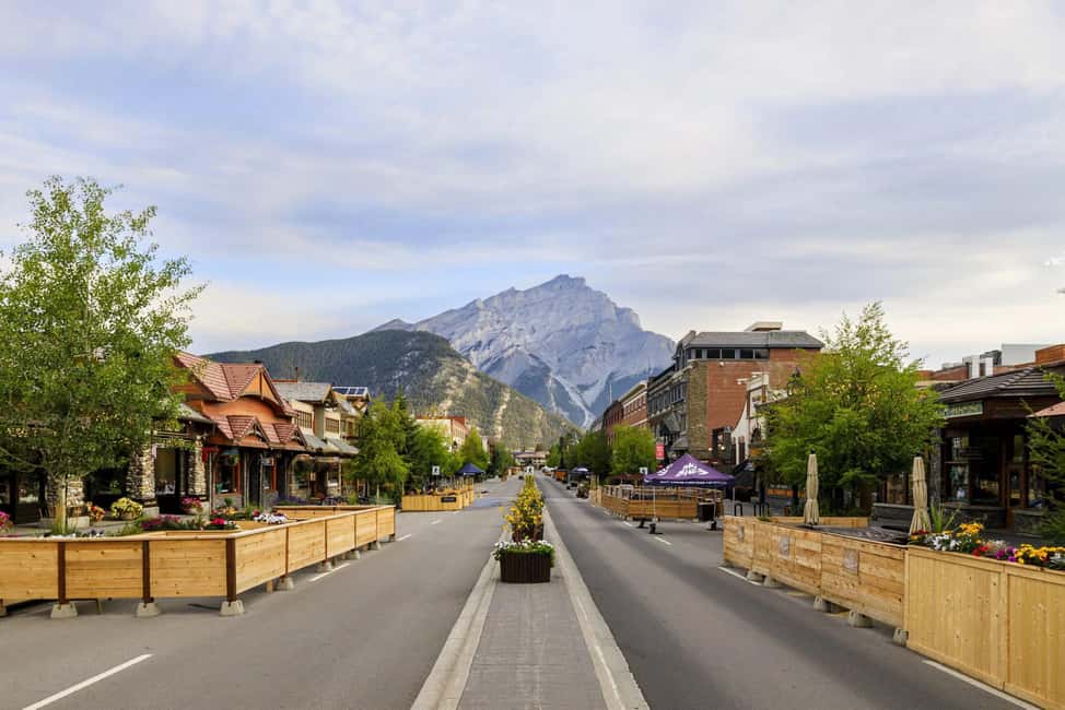 Banff: City Highlights Walking Tour | 3-Hour - Who should book this Banff city highlights walk