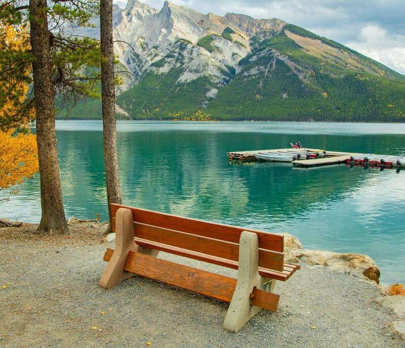 Banff: Gondola, Hot Spring and Three Lakes Tour - Banff downtown break: shopping, snacks, and getting your bearings