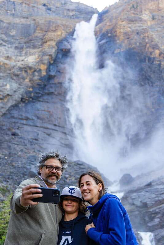 Banff: Grizzly Bear Refuge Tour with Lunch - Yoho National Park Stops: Takakkaw Falls, Emerald Lake, Spiral Tunnels