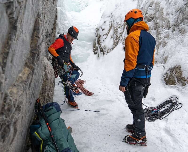 Banff: Introduction to Ice Climbing for Beginners - A Beginner-Friendly Day on Frozen Waterfalls Near Banff
