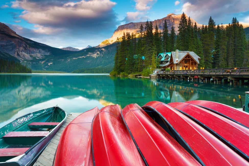 Banff: Lake Louise, Emerald, Moraine Lake & Johnston Canyon - Natural Bridge: The Quick Stretch Between Big Sights