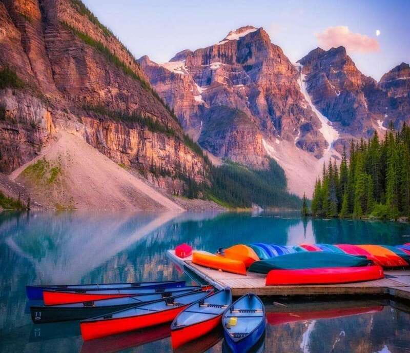 Banff, Lake Louise, Moraine ,Emerald & Johnston Canyon tour - Lake Louise: glacier-fed views and guided context that helps you look better