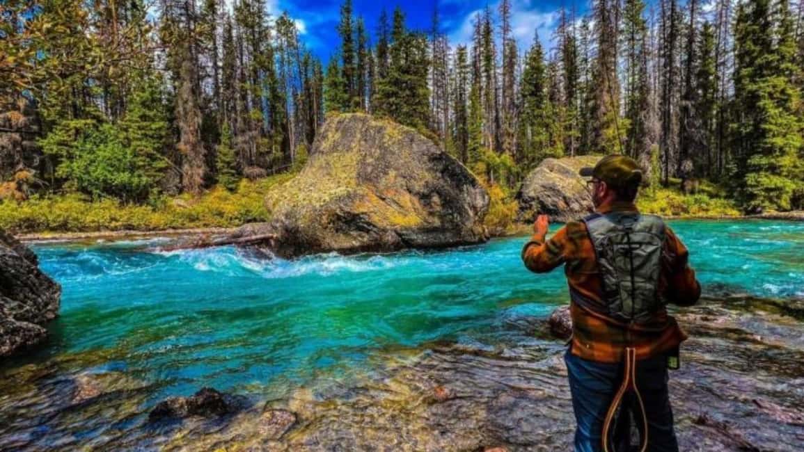 Banff, Lake Louise, Moraine ,Emerald & Johnston Canyon tour - The 11-hour schedule: how to make the day feel smooth