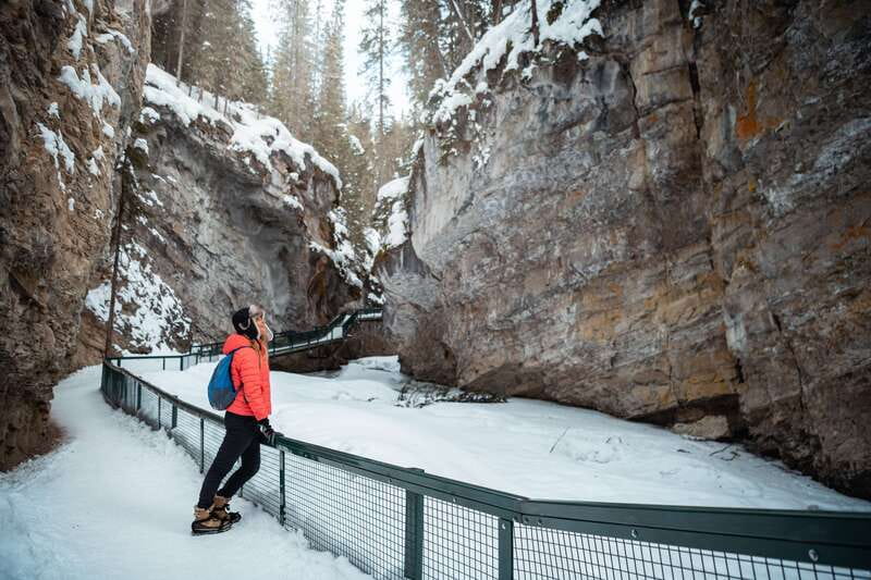 Banff: Morning or Afternoon Johnston Canyon Icewalk - Lower Falls and the optional cave viewpoint