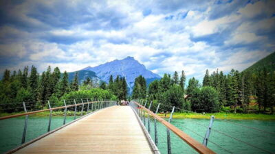 Banff Private Full-Day Tour Lake Louise, Gondola & more - Mt. Norquay chairlift or Sulphur Mountain gondola: your first big view