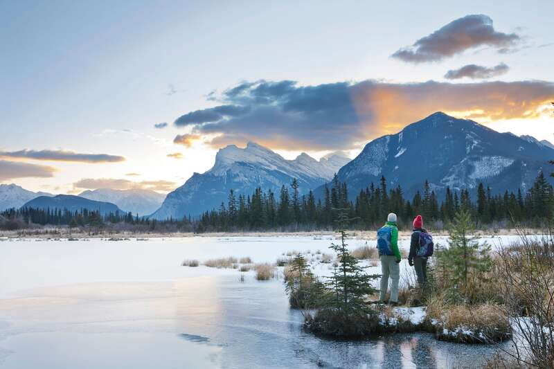 Banff PRIVATE Guided Nature Walk + Transportation - 2.5H - Bow River and mountain views: where the scenery turns into memorable photos