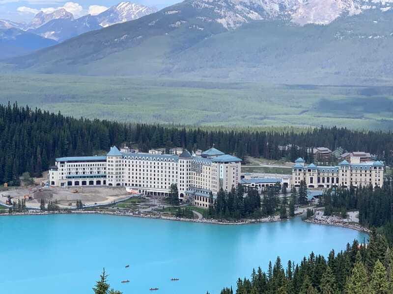 Banff Town: Gondola, Lake Louise, Moraine, Cave and Basin - Winter gear and icy-trail reality (crampons are provided)
