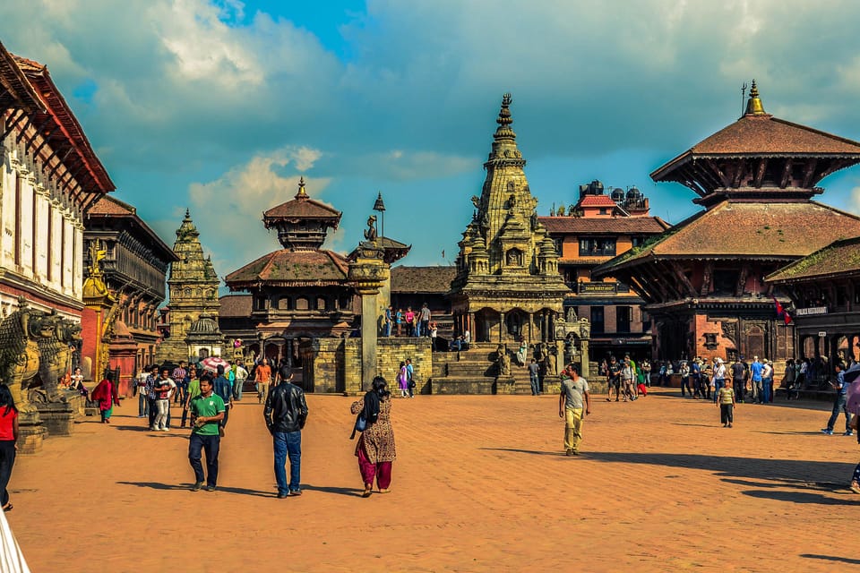 Bhaktapur and Panauti Day Trip with Lunch - Private/Group - Lunch break that keeps the day moving: what’s inside the box