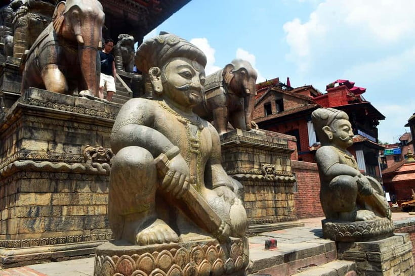 Bhaktapur Durbar Square 4-Hour Tour - Dattatraya Square: a calm finish before the ride back