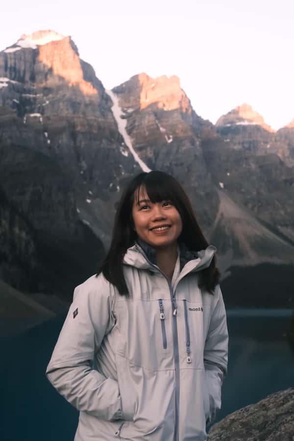Calgary:Moraine Lake Sunrise & Lake Louise & Wildlife Safari - Price and what you actually get for $145