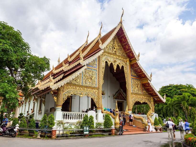 Chiang Mai: 3 Hour Old City and Temples Guided Walking Tour - Why the Chiang Mai Old City Temples Work Best on Foot