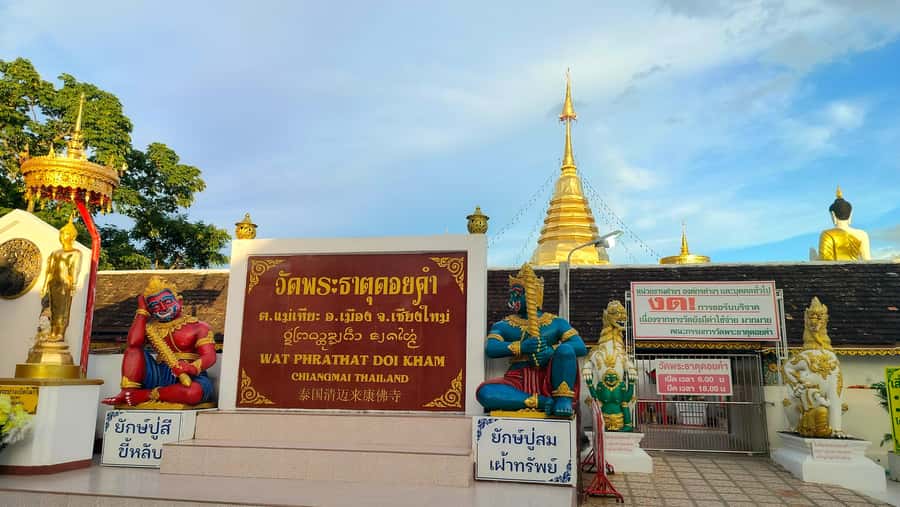 Chiang Mai: Bamboo Rafting and Wat Phra That Doi Kham - The timing, group size, and transport that keep it from feeling rushed