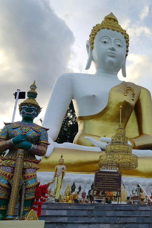 Chiang Mai: Bamboo Rafting and Wat Phra That Doi Kham - What to bring so the day feels comfortable (not annoying)