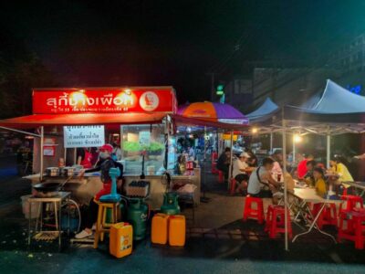Chiang Mai: Chiang Mai Bar Hopping Guided Night Tour - Starting at Wat Lok Moli: easy meet-up, local opening