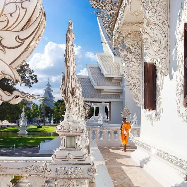 Chiang Mai: Chiang Rai Famous Temples & Hot Springs Day Trip - The Van Ride Reality: Comfort Varies by Day