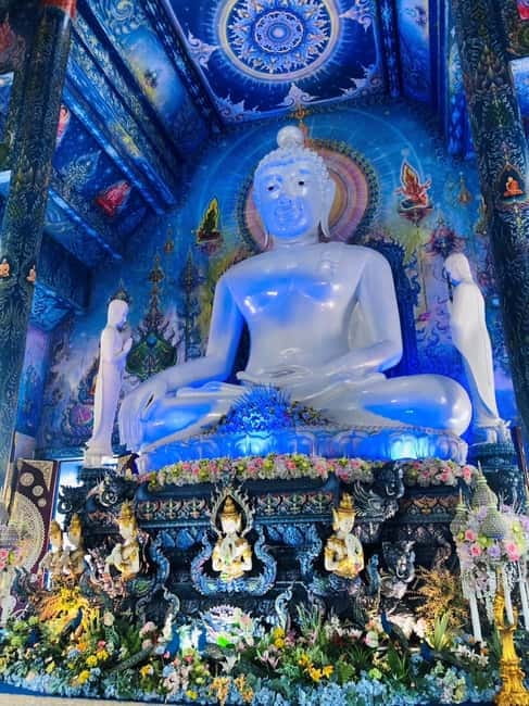 Chiang Mai: Chiang Rai White, Blue & Black Temples Day Tour - Guides, Timing, and Why It Feels Easier Than DIY