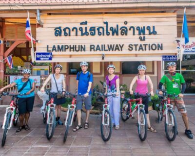 Chiang Mai Countryside E-bike Ride with Expert Guide & Lunch - Phra That Hariphunchai: The Golden Chedi Stop You’ll Remember