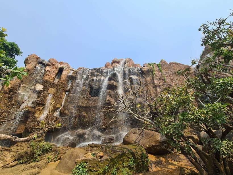 Chiang Mai: Dantewada Land of Angels & Sticky Waterfall Tour - Hotel Pickup, Transfers, and a Tight 5-Hour Rhythm