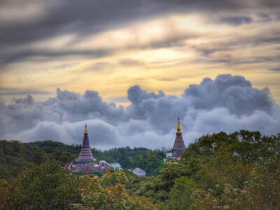 Chiang Mai: Doi Inthanon National Park and Kew Mae Pan Tour - Twin Pagodas and Flower Gardens: King and Queen Viewpoints