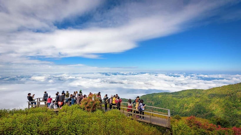 Chiang Mai: Doi Inthanon Park and Kew Mae Pan 2-Hour Hike - Wachirathan Waterfall: High Cliffs, Big Impact