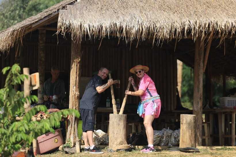 Chiang Mai: Elephant Sanctuary & Bamboo Rafting - Lunch to recharge: local food that doesn’t slow you down