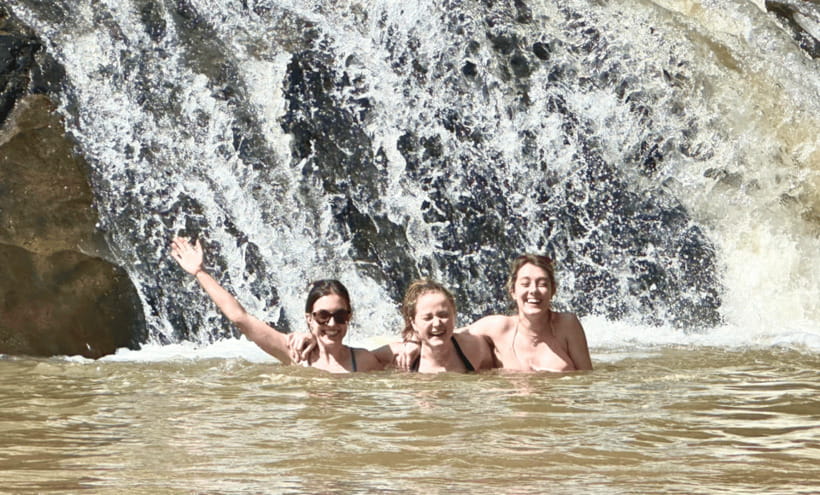 Chiang Mai: Ethical Half Day Elephant Sanctuary & Waterfall - Lunch break in Mae Wang: practical fuel before the waterfall