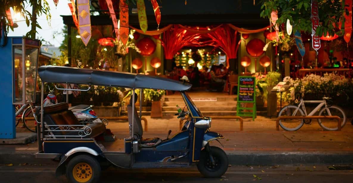 Chiang Mai: Evening Foodie Tour - 17:00 Swing to the Night Market Near Chang Puak or North Gate