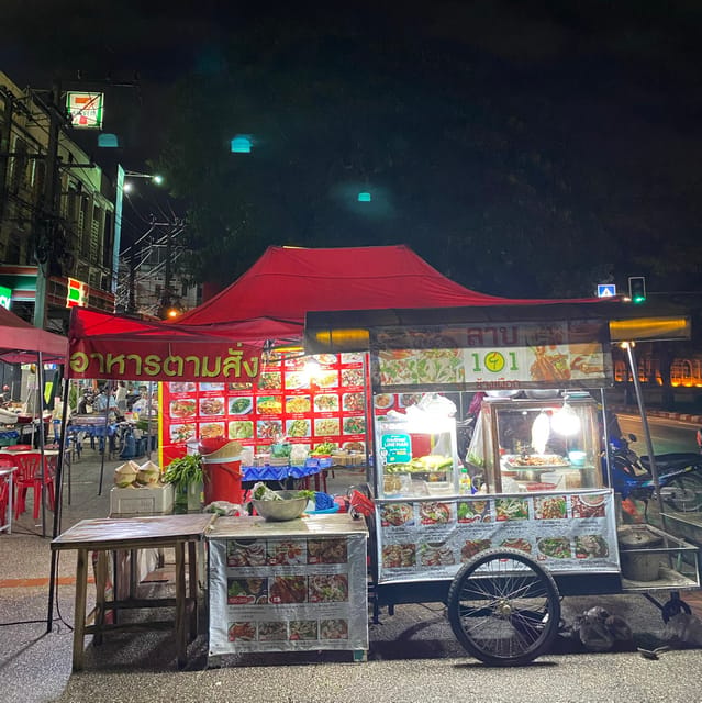 Chiang Mai: Evening Foodie Tour - 19:00 Tuk Tuk Loop Around Old City Night Life
