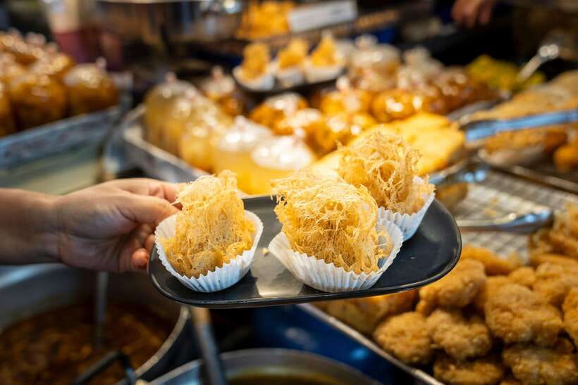 Chiang Mai: Evening Sightseeing and Local Food Guided Tour - Key highlights you’ll feel fast