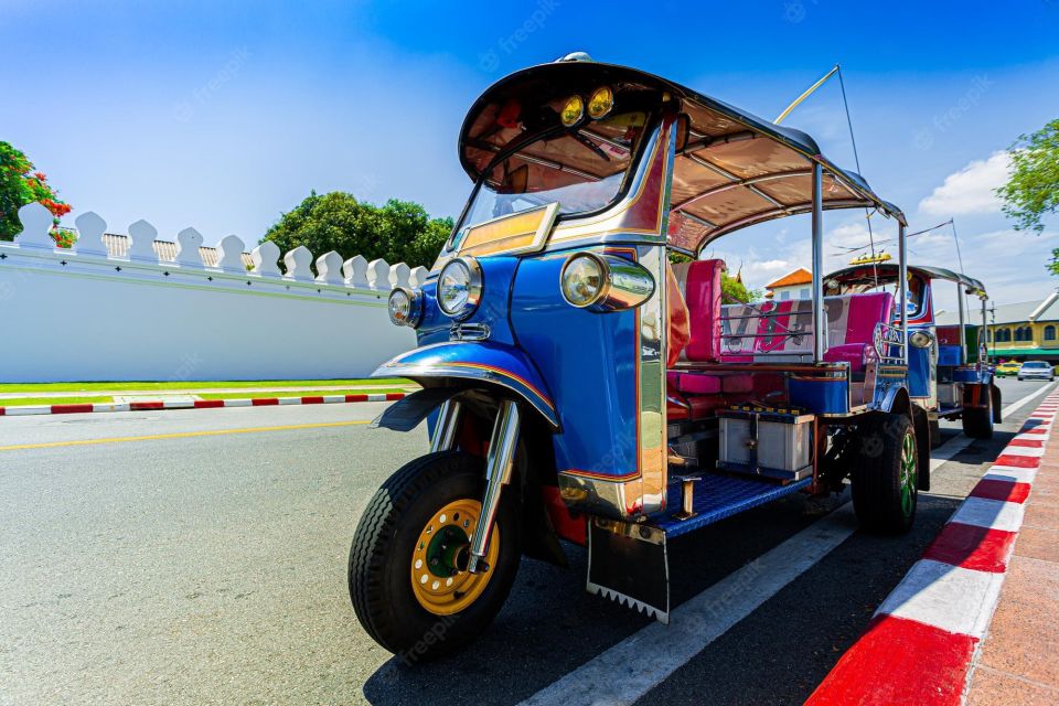 Chiang Mai: Exploration of Old City by Private Tuk-Tuk - Wat Chedi Luang: The Monumental Stupa Moment