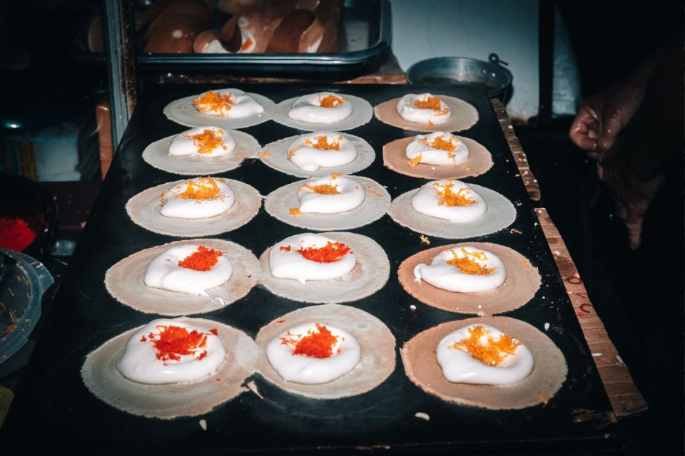 Chiang Mai: Food Tour by Songtheaw Truck with 15+ Tastings - The guide experience: stories you can use after the tour