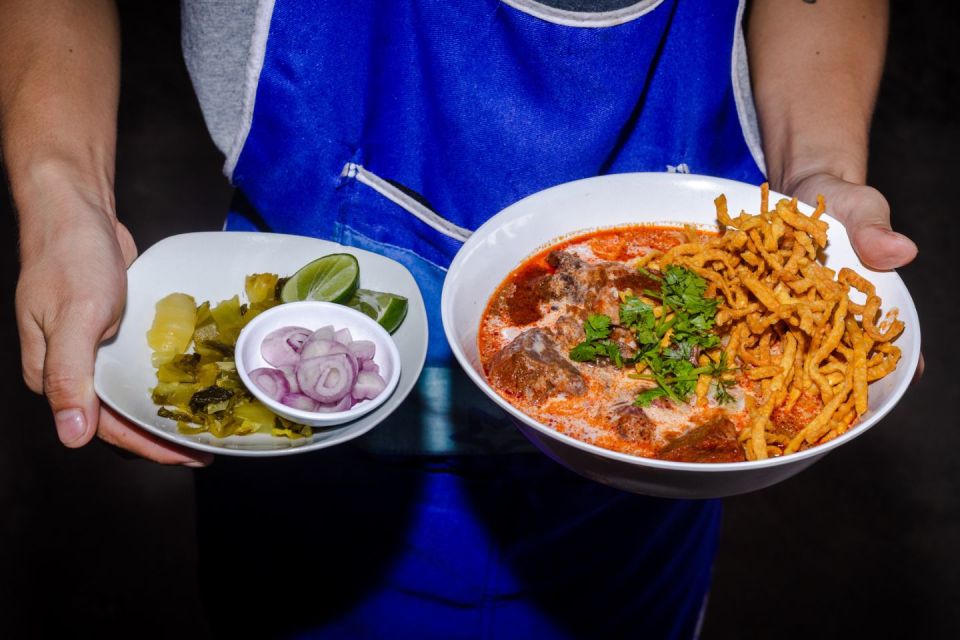 Chiang Mai: Food Tour by Songtheaw Truck with 15+ Tastings - Who this tour suits best