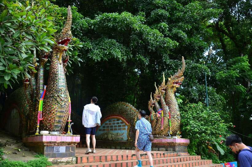Chiang Mai: Hike on Monk’s Trail and Doi Suthep Private Tour - Monk’s Trail at golden hour: the hike that sets the tone