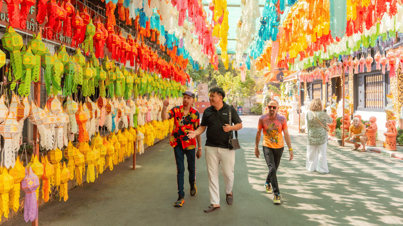 Chiang Mai: Historical and Culture Exploration Walking Tour - Finding Your Bearings at Three Kings Monument