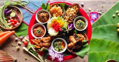 Chiang Mai: Khantoke Dinner with Traditional Performance - The Traditional Lanna Show: Dances, Live Folk Music, and Rituals (With Real Pace)