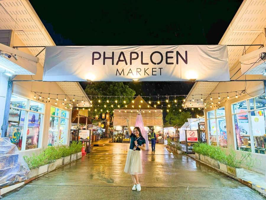 Chiang Mai: Ladyboy Cabaret Show with Dinner and Drinks - Key highlights to know before you go