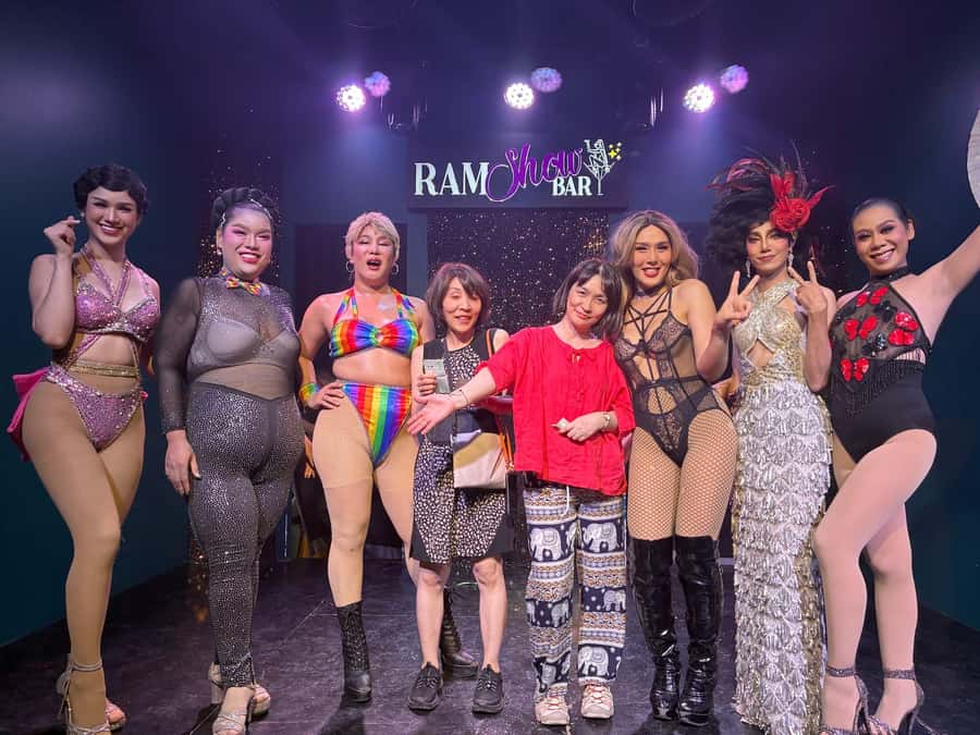 Chiang Mai: Ladyboy Cabaret Show with Dinner and Drinks - Why this Chiang Mai drag cabaret tour works as an evening plan