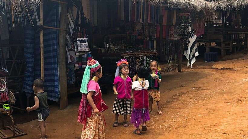 Chiang Mai: Lalita Cafe & White, Blue, Big Buddha Temples - Long Neck Karen Village: Choose Option A If You Want the Entrance Included